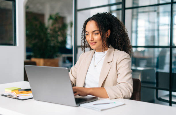 La base d’un Référencement Site WordPress Paris réussi repose sur une optimisation technique solide. En effet, Google et les autres