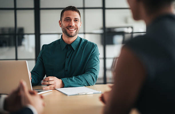 La rédaction SEO Lyon permet justement d’organiser les messages marketing de manière à guider naturellement