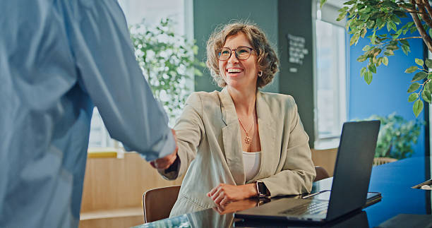 Un des grands avantages de la stratégie de contenu SEO est la capacité à générer un trafic ciblé. En effet, la rédaction SEO Lyon