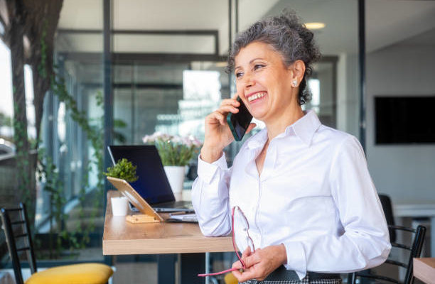 En travaillant une stratégie de rédaction SEO Lyon, vous améliorez la pertinence sémantique de vos pages tout en r