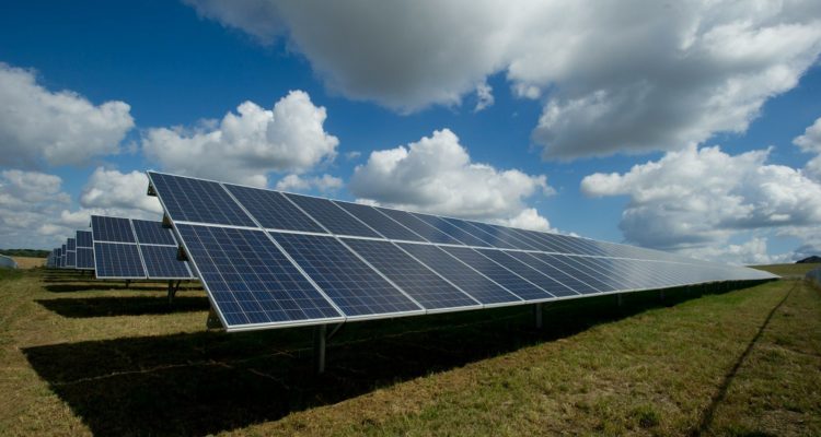 Nettoyage de panneaux solaires à Genève